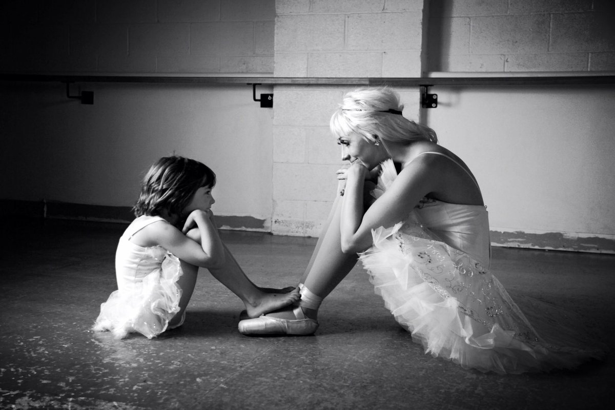 krledden's tweet photo. Happy Motherβs Day.πΈ
@BeMovedDance @OrlandoBallet
#JoinTheMovement #OrlandoBallet #OrlandoBalletSchool #Orlando #Dance #DanceClass #DanceFitness #BeMovedatOrlandoBalletSchool #BeMovedatOBS #BeMoved #DanceIsForEverybody #DanceAcceptsEverybody #SimpleStretch #ComeDanceWithMe https://t.co/FXvXAMtUYq