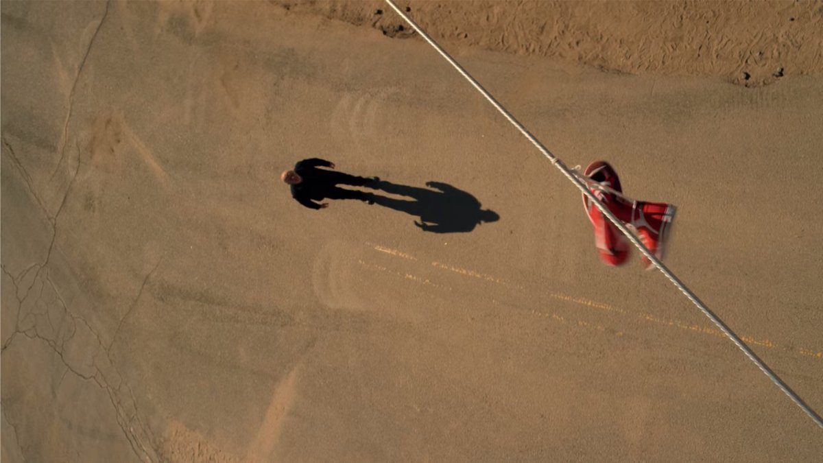 baherirad's tweet photo. One of many moments when @BetterCallSaul proves itself to be the greatest cinematographic experience anyone can have on TV right now. #BetterCallSaul #mike https://t.co/DPBfvmFIXu