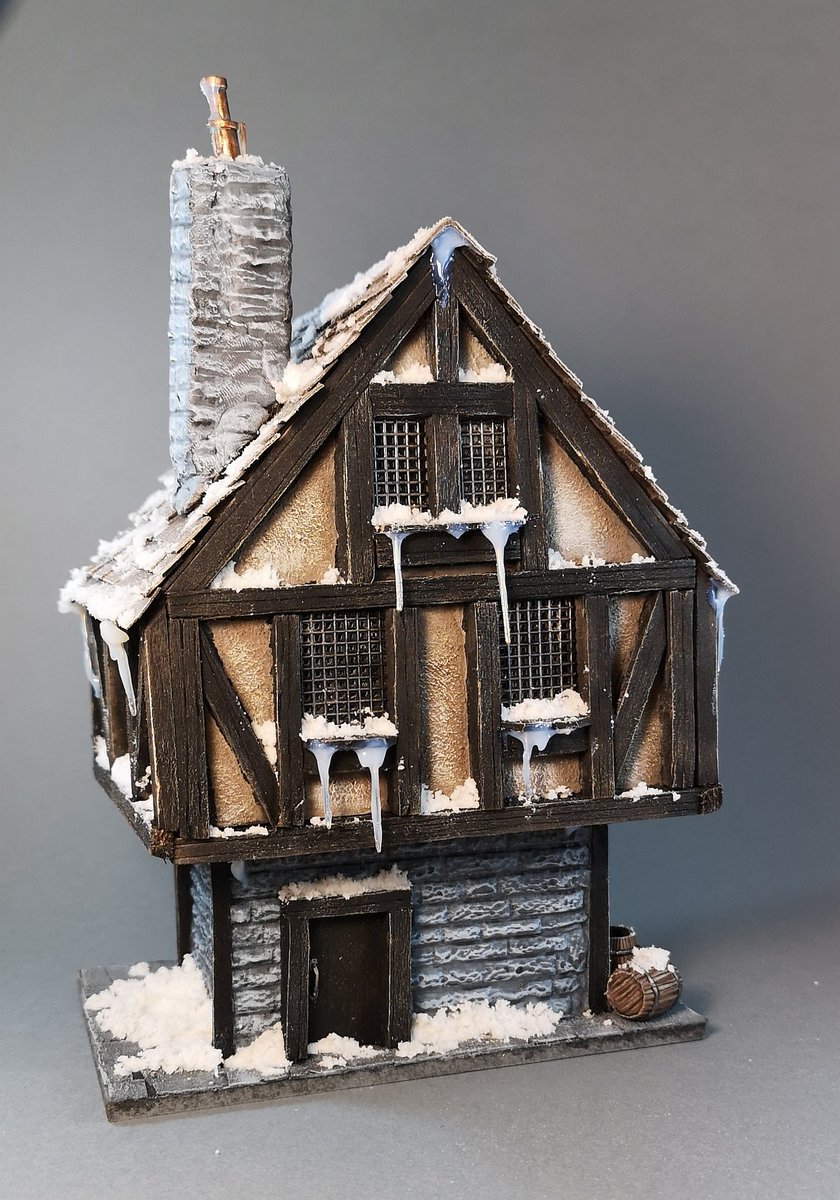 I always liked the houses in the tutorial in White Dwarf back in the day, and these will be very much along those lines. Here's a couple I made a couple of years ago which I sold. As well as the town houses and hut, I'm drawing up the plans for an Inn  #warmongers  #ttrpg
