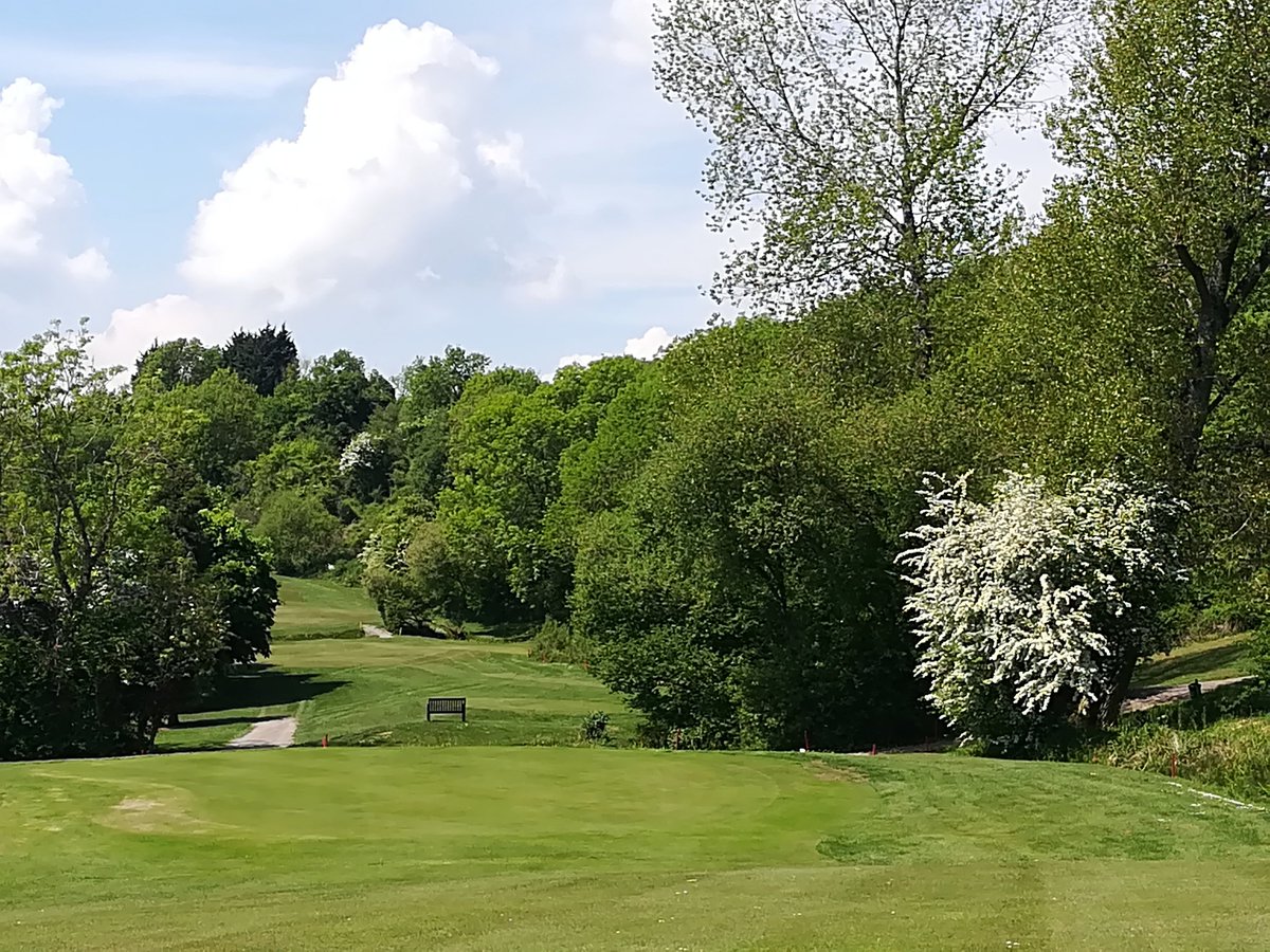 CEGolfClub's tweet image. Membership Only £400.00 for rest of the Year 7 Days Playing and NO JOINING FEE.                      01453 844167 cotswoldedgegolfclub.org.uk