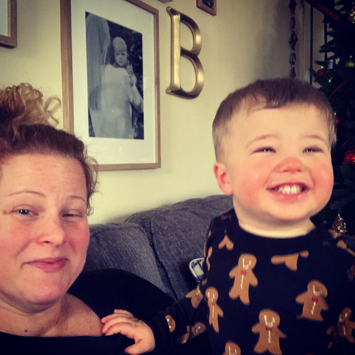 JioTheTank's tweet photo. Happy Mommy’s Day to my mommy!! She’s the absolute best mom ever. She takes care of me and feeds me and makes me laugh!!! I love you mommy!! ❤️❤️❤️❤️ https://t.co/CDDXUTqwZh