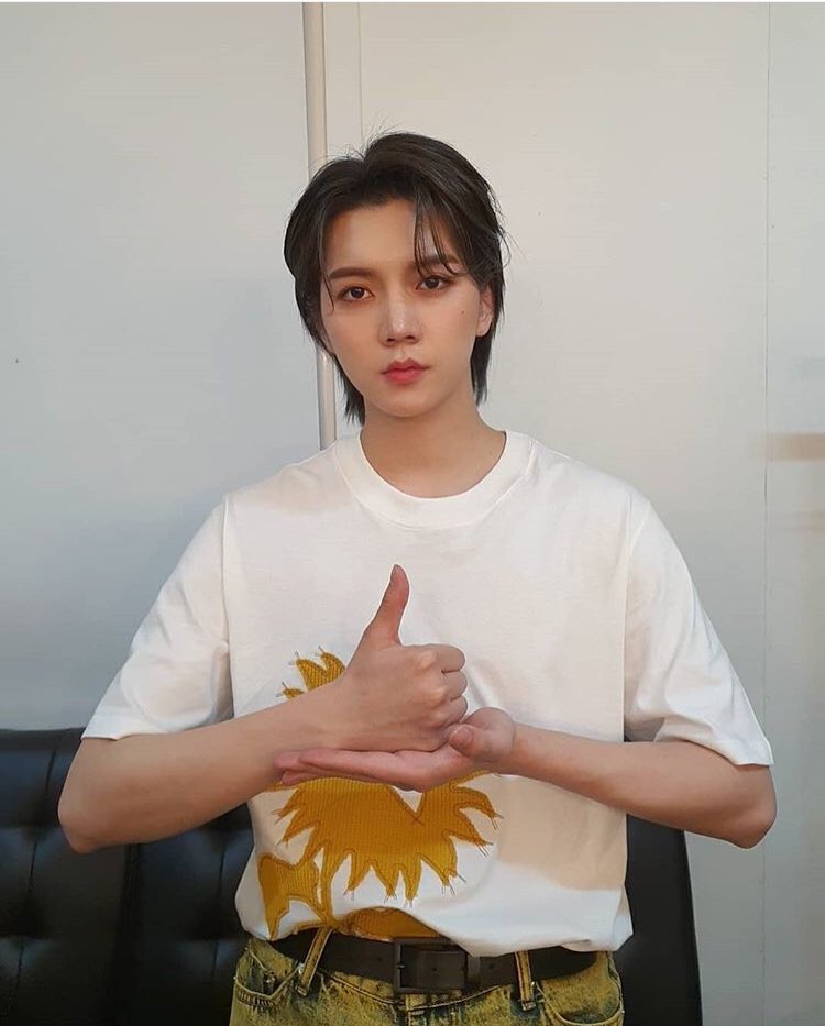 Ren’s IG UPDATESunday May 10, 2020He has such a beautiful heart! Thank you  @ChoiGoRen for caring so much!  #뉴이스트  #NUEST  #렌  #Ren  @NUESTNEWS  #덕분에챌린지 Source  http://instagram.com/p/CAASLpQAlUc/ 