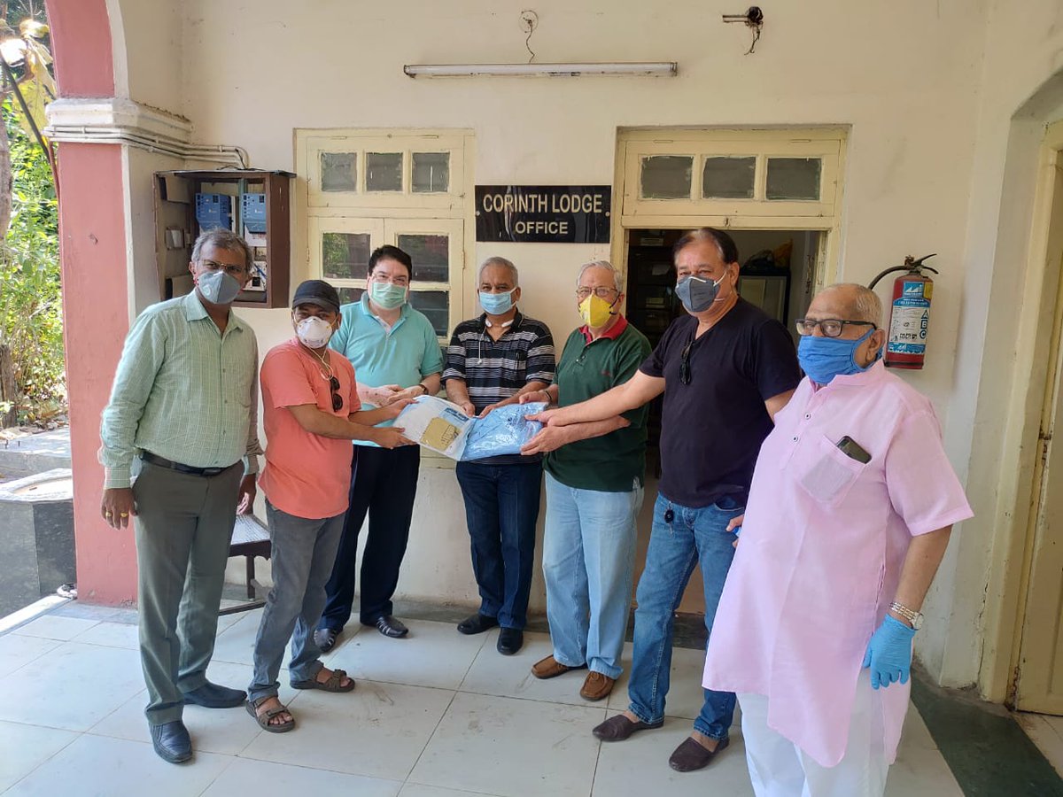 DglBomEC's tweet photo. 100 PPE kits handed over by Lodge Corinth No 1122, Lodge Bromham No. 6175 and Lodge Penchvale No. 7643 in Nagpur, to Bro Dr. RP Singh of Lodge Penchvale,  also Dean of Govt. Medical College , Yavatmal, treating Covid19.

#Freemasons https://t.co/0i8h6wAFNK