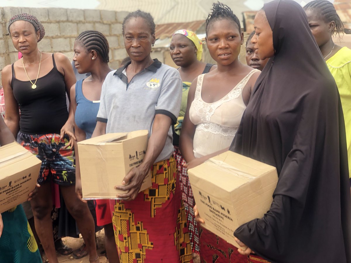 thefoodbni's tweet photo. Delivered Food to the people in need at Jahi Village. This a great way to serve humanity.
fbni #thefbni #sustainabledevelopmentgoals #socialimpact #socialresponsibility #sustainability #sdg1 #SDGs #feedingprogramme #communitydevelopment https://t.co/1bbfL5OGQu