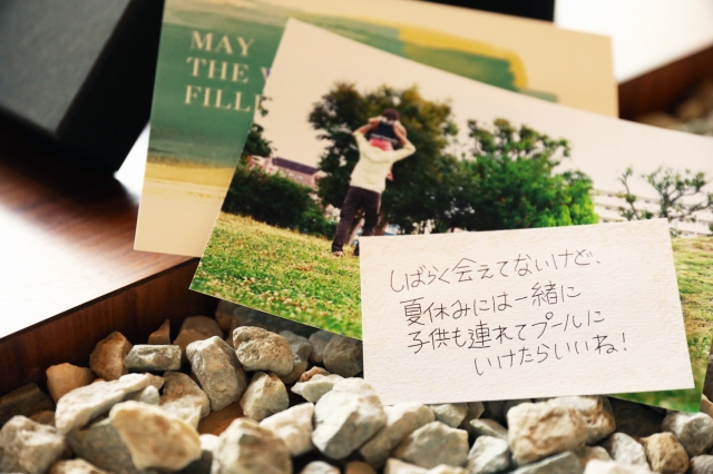 SJFthedecorator's tweet photo. 花は、不安や差別の感染防止に、
きっと役立つはずです。
だからこそ、届けてほしい、
あなたのその思いを、
花とともに・・・
#世界が花で溢れたら #フラワーレター
#母の日 #母の月
#Flowerletter #サンジョルディフラワーズ
#手紙や写真と一緒にボックスフラワーが送れます https://t.co/x83F9MahBD