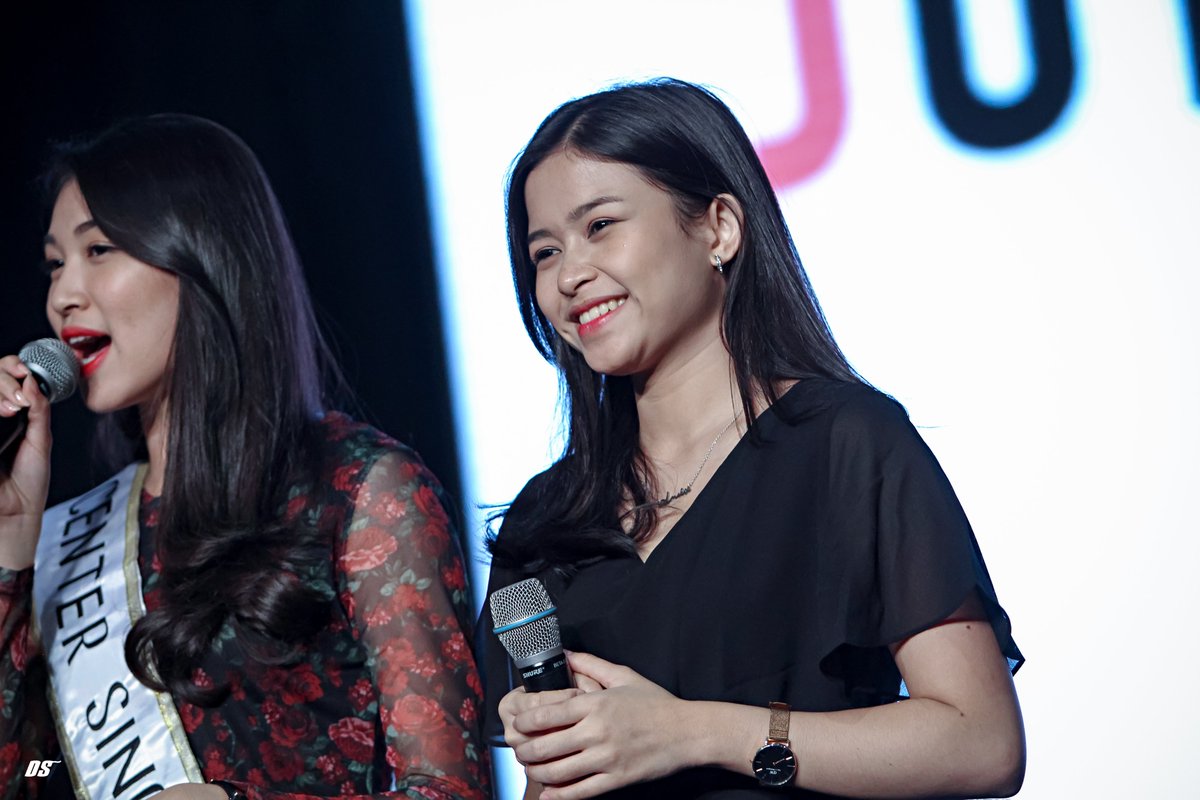 duwiDS_'s tweet photo. Amel @R_AmelJKT48 

#throwback 
@ #JKT48JoyKickTearsHSF 
Tunjungan Convention Hall, Surabaya
21-12-2019 https://t.co/hjsdu4PlaV