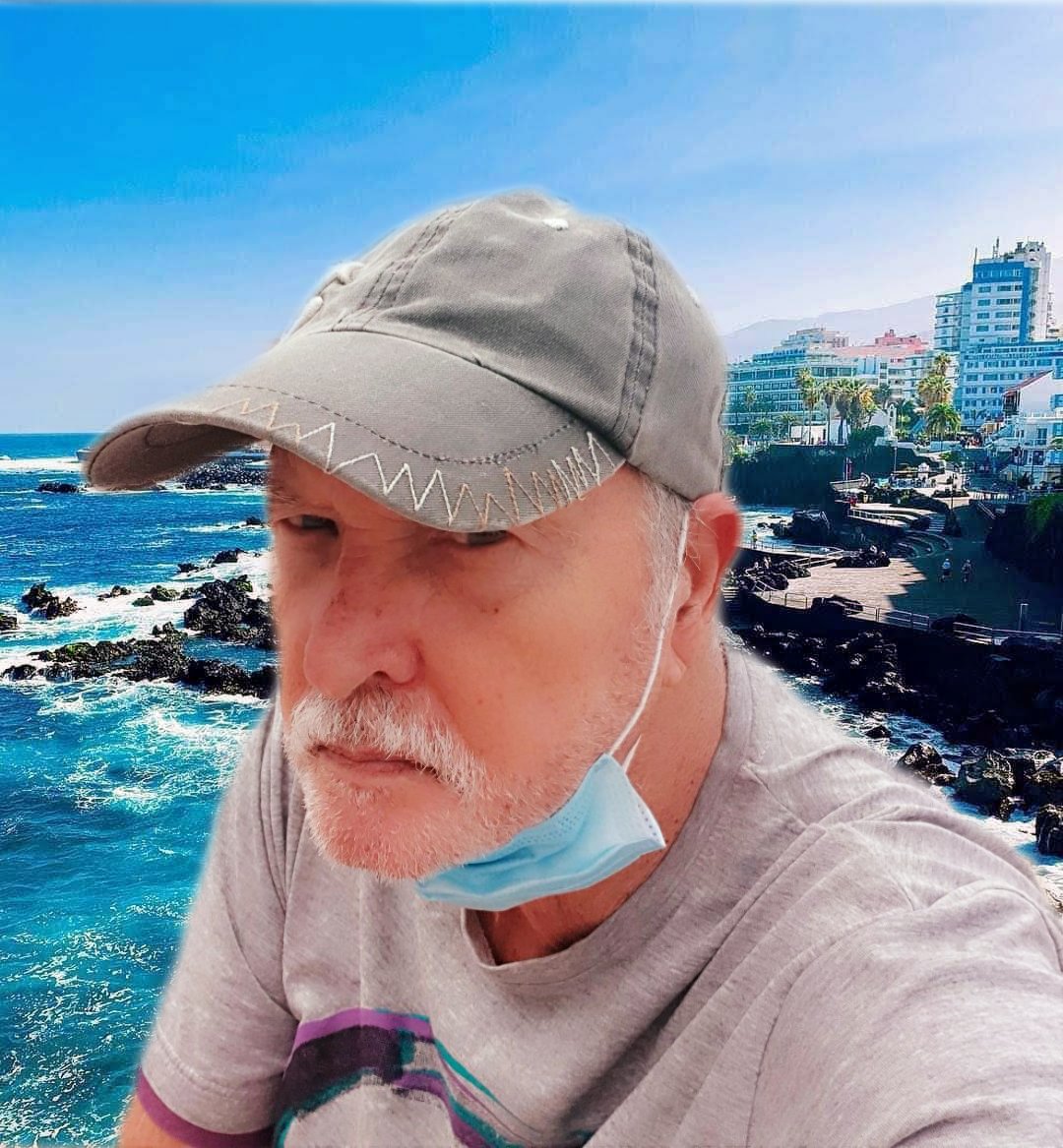 De paseo en el CONFINAMIETO, saludos.