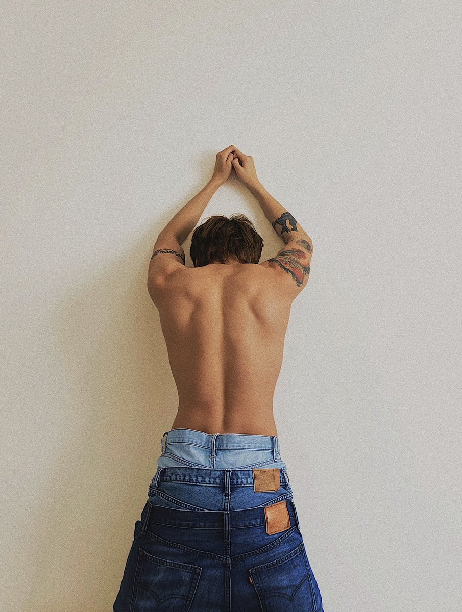 RatchanontGuy's tweet photo. Warpkeng 👖 #lifestylemen 📸 #Photoshoot #StayHome @mxzmhirun #bluejens https://t.co/CRtlIlPBIU