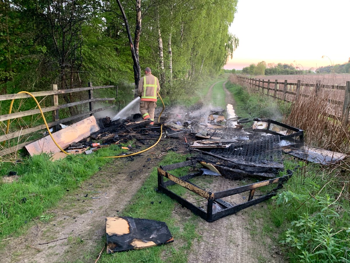 CDDFRS's tweet photo. Our crews are regularly called to fires started deliberately involving refuse &amp; fly-tipping 👎  ✅ report fly-tipping to your local council:
Durham - https://t.co/INeWH3Lm3t 
Darlington - customerservices@darlington.gov.uk 
✅ only use licensed waste removal companies 👍 https://t.co/X8iJzVq1ON