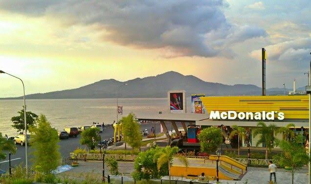 lio_nerd's tweet photo. No one can beat McDonald Kawasan, Manado 👌 https://t.co/719RmKM8XW