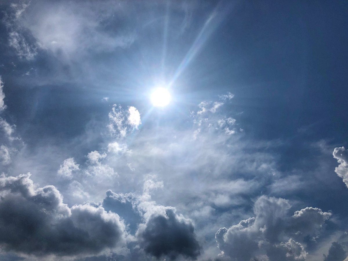 Mayhaa's tweet photo. #Orages en approche hier en fin d’après midi, Gironde https://t.co/gp1joR4R4F
