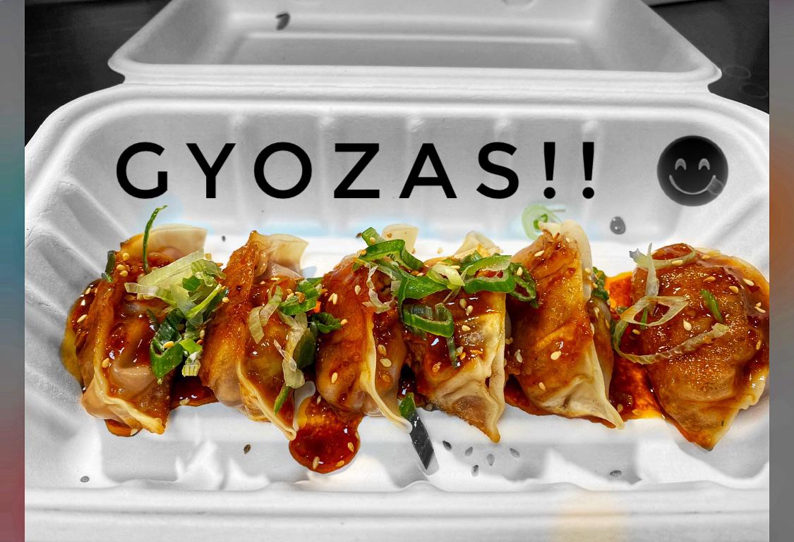 ambigualcala's tweet photo. Gyozas! Hoy último día hasta el jueves que viene. 🔪🔪🔪😋😋😋 https://t.co/G4jGIOYMbX
