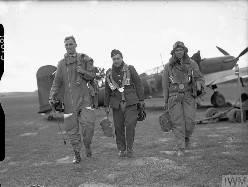 From its formation in August 39, through to its disbandment in June 40 the  @RoyalAirForce AASF suffered great losses in near suicidal missions following the 10th May . Loosing 1500 airmen, killed wounded & captured  #WeWillRememberThem  @RAFBF  @RAFAssociation pictures  @I_W_M