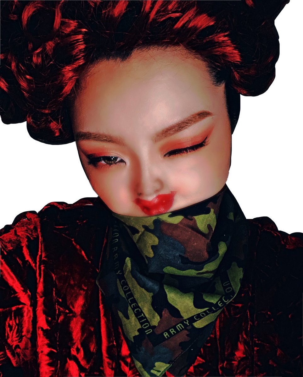 MINTxxxs2's tweet photo. 🩸
#tinyfacemakeupchallenge https://t.co/5bEFGlHVwX