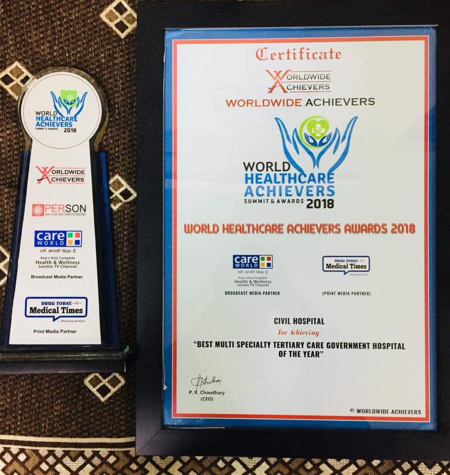 VijayJadavBSP's tweet photo. Dr M. M. Prabhakar the winner of BEST MULTY SPECIALITY TERTIARY CARE GOVT HOSPITAL OF THE YEAR the World Healthcare Achiever’s Awards 2018, &amp; other prestigious award. Now back to serve and fight against #Corona @civilhospamd after retirement.
#CoronaWarriors 
#Welcome_DrPrabhakar https://t.co/eX23RMdti6