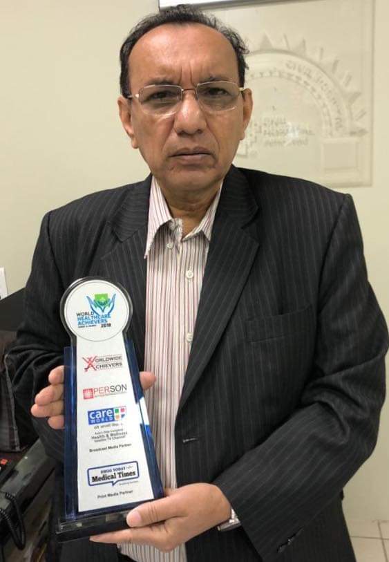 VijayJadavBSP's tweet photo. Dr M. M. Prabhakar the winner of BEST MULTY SPECIALITY TERTIARY CARE GOVT HOSPITAL OF THE YEAR the World Healthcare Achiever’s Awards 2018, &amp; other prestigious award. Now back to serve and fight against #Corona @civilhospamd after retirement.
#CoronaWarriors 
#Welcome_DrPrabhakar https://t.co/eX23RMdti6