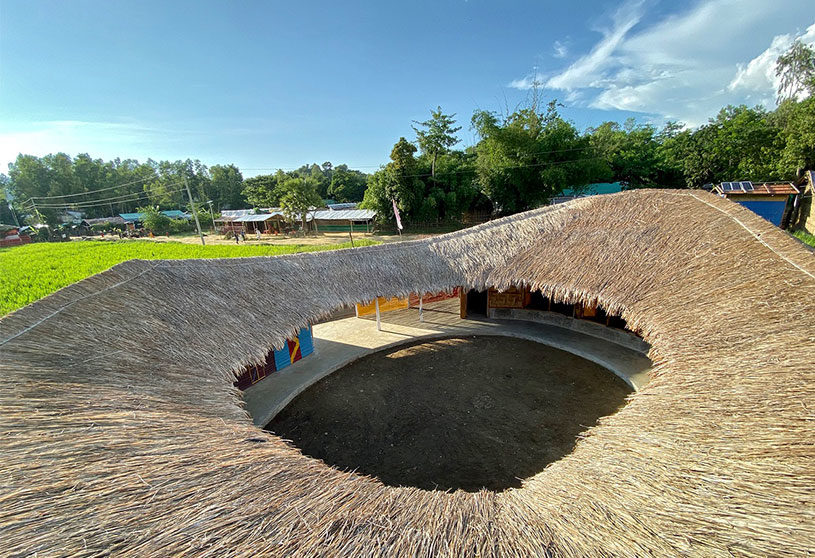 DiariesArchi's tweet photo. Beyond Survival | A Safe Space for Rohingya Women & Girls
https://t.co/fAtwhlVTAR
#Architect #architecture #archi #archidiaries #architecturelovers #architectural #archilovers #dhaka #bangladesh #Rohingya #refugeecamp #participatoryarchitecture #sensitivedesign #bamboo https://t.co/ZMnaWYjSbH