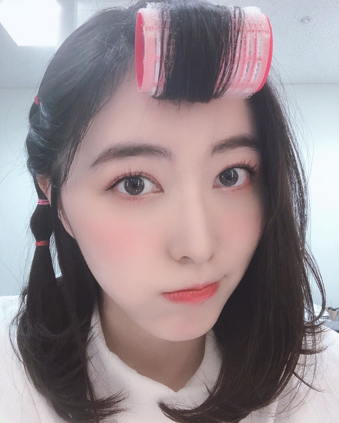 ᴊᴜʀɪɴァ V Twitter It S Been A While Since The Last Time I Rolled My Hair With Magic Curler That Means My Bangs Abematv 19時から Starts 19 00 みてね Don T Miss It 前髪 Bangs
