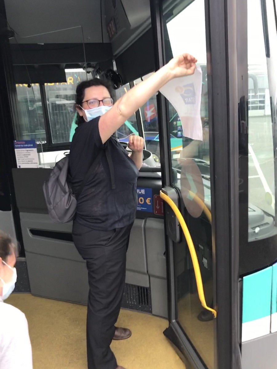j_champen's tweet photo. Mobilisation générale ce dimanche  à @keolisrennes pour préparer le réseau #Star et les consignes sanitaires. @rennesmetropole #Deconfinement https://t.co/K0HMeTqKLn