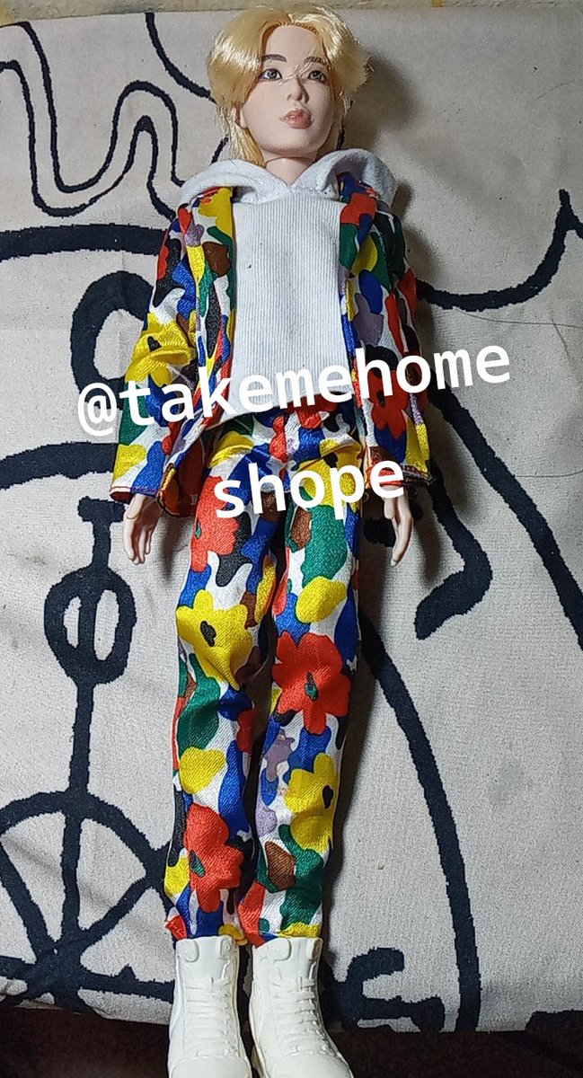 Takemehomeshop's tweet photo. เปิดร้านใหม่จะมาเเจกการ์ดพี่จิน LYS TEAR VER.Oกับตุ๊กตาพี่จิน (2ท่าน)
กติกา 
-รี+ฟอล+เมนชั่น
-ประกาศเมื่อผู้ติดตามครบ150
-รบกวนออกค่าจัดส่งเองนะคะ ems35/ลทบ.30🌷🧤
#BTS7thAnniversary #ตลาดนัดบังทัน #ตลาดนัดรถไฟบังทัน  #ตลาดนัดรวมด้อม https://t.co/qHYQnw5fBb