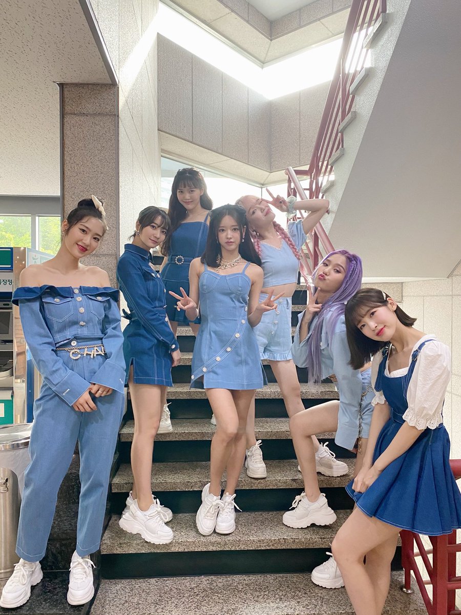 8_OHMYGIRL tweet picture