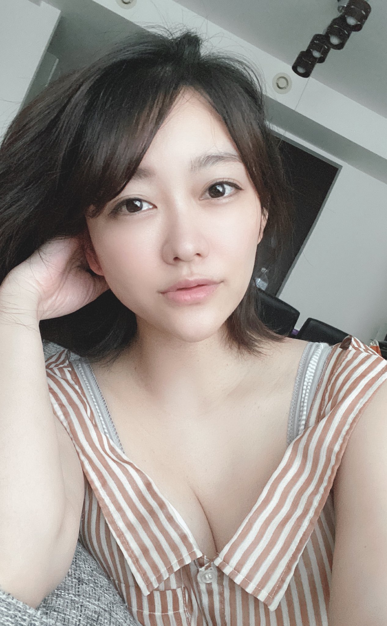 AV 西野翔　無修正画像 TW Pornstars - 西野翔＠国民の人妻. Twitter. 国民の人妻の夕暮れ刻🌇  (夕飯を決めるのがめんどくさい。今はとにかくフライドポテトが食べたい編). 9:07 AM - 10 May 2020