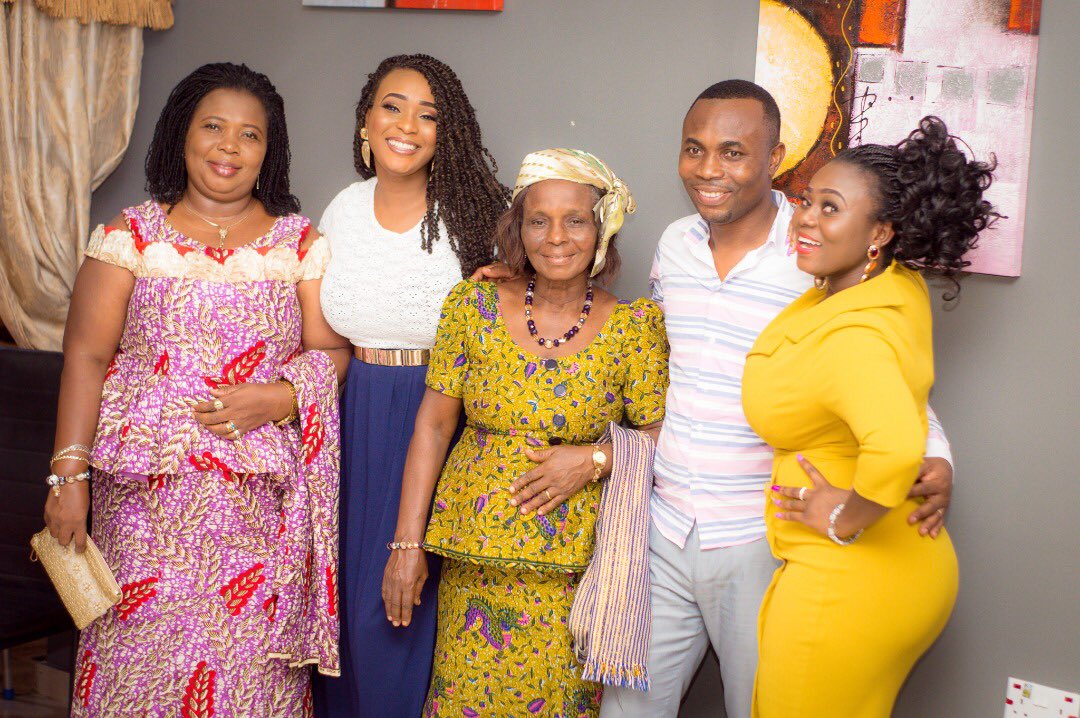 flostarevents's tweet photo. To all mothers in the world, we wish you all a #happymothersday. Youβre the reason we have made it far in this life. Keep being superb. π#mothersday #flostar https://t.co/RNChx8hNMK