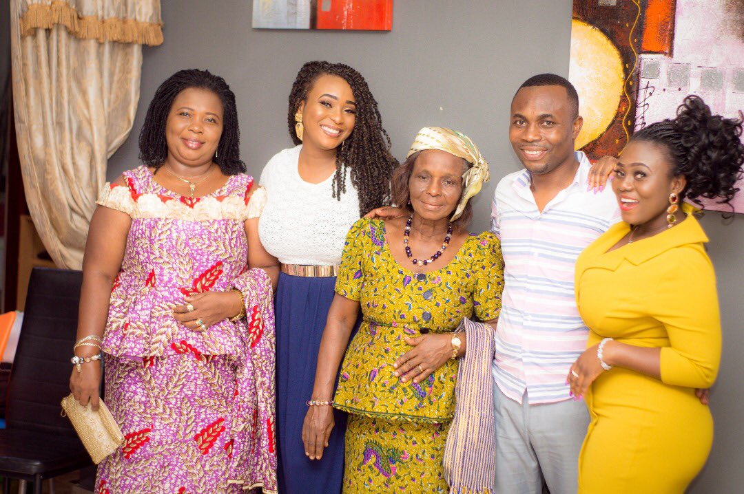 flostarevents's tweet photo. To all mothers in the world, we wish you all a #happymothersday. Youβre the reason we have made it far in this life. Keep being superb. π#mothersday #flostar https://t.co/RNChx8hNMK