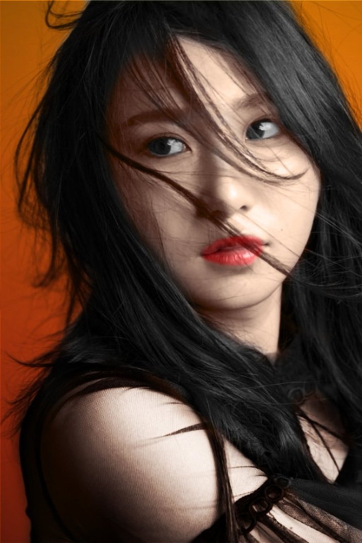 suyoonworld's tweet photo. ISTG JURI IS DAMN GORGEOUS IN BLACK HAIR https://t.co/cWbVzJkvoC