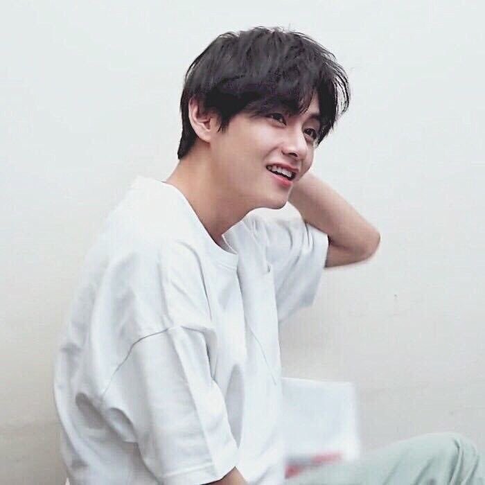 taehyung giving us a boyfriend material feels; a much needed thread