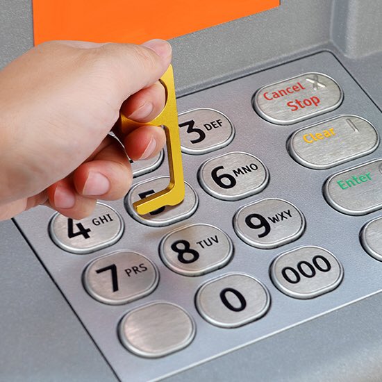 PromoptionMK's tweet photo. Nuevos ganchos higiénicos para evitar el contacto con superficies de uso público entra en https://t.co/T11FbCDa3N para hacer tu pedido unitario #gancho #ganchonontouch #ganchohigienico https://t.co/FeFEjELxtD