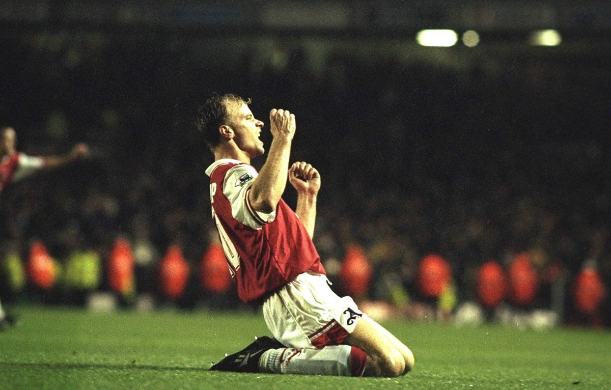 It's Dennis Bergkamp's 51st birthday. A true legend. Here's a thread on people praising one of the greatest ever. [1/n]
