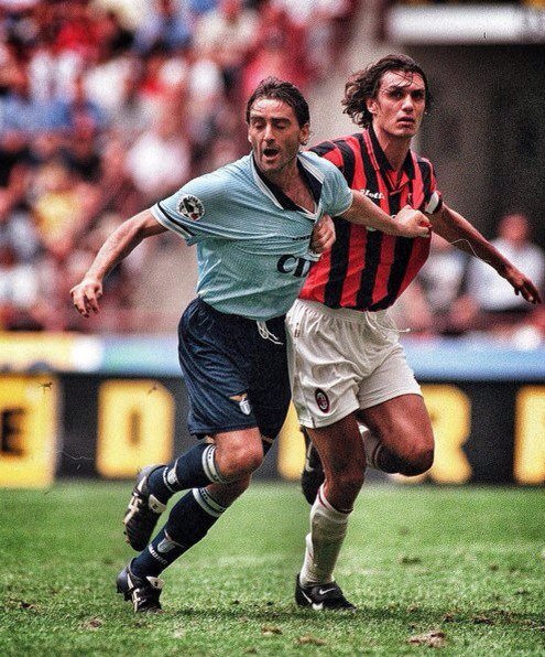 Roberto Mancini vs Paolo Maldini.