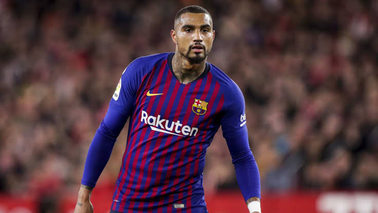 Kevin Prince Boateng has played for 4 different clubs in 4 different countries taking his total to 12 clubs and *technically* 2 different nations.(1/15)