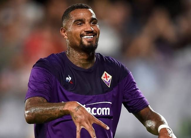 Kevin Prince Boateng has played for 4 different clubs in 4 different countries taking his total to 12 clubs and *technically* 2 different nations.(1/15)