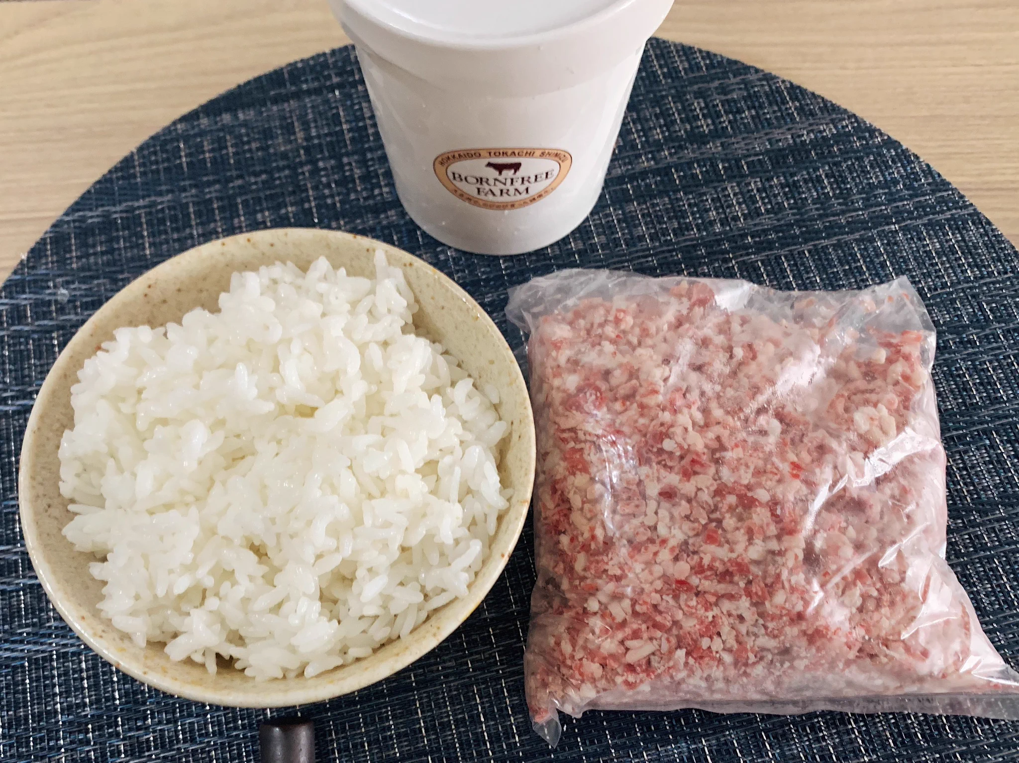 ご飯にかけるだけで美味しい！？お取り寄せで楽しむ「牛とろフレーク」！