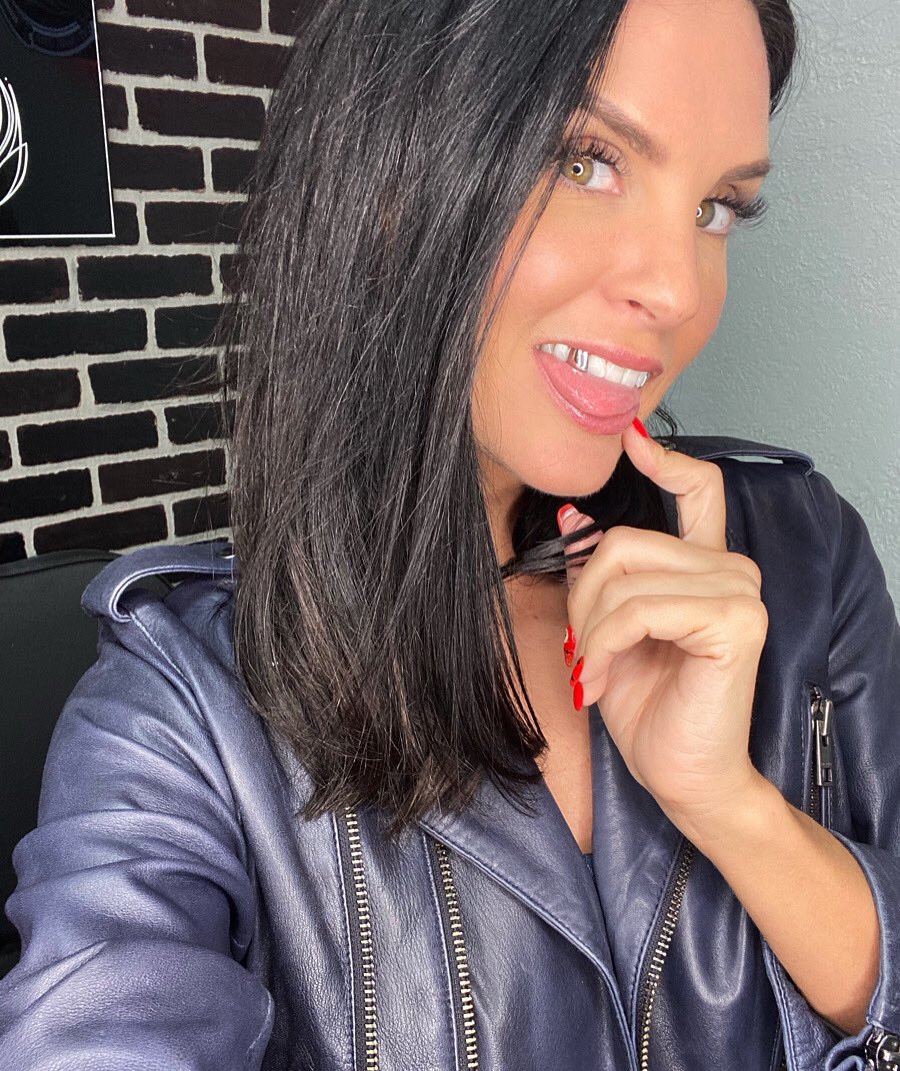 angelarenae's tweet photo. Sterling silver top fangs https://t.co/ZzWStqi2c1