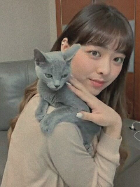 { ʏᴜɴᴀ ʙᴇɪɴɢ ɢɪʀʟꜰʀɪᴇɴᴅ ᴍᴀᴛᴇʀɪᴀʟᴀ ᴛʜʀᴇᴀᴅ }|   |  ||   |  ||   |  ✧✧  |   ✧