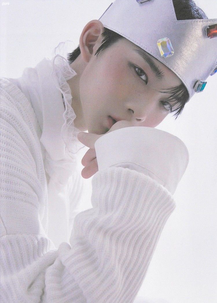 ra_yujin's tweet photo. 𝘏𝘦𝘭𝘭𝘰 𝘣𝘢𝘣𝘦!! 𝘏𝘢𝘱𝘱𝘺 𝘉𝘪𝘳𝘵𝘩𝘥𝘢𝘺!! 𝘛𝘢𝘯𝘥𝘢 𝘮𝘰 𝘯𝘢 𝘣𝘢𝘣𝘦 𝘏𝘈𝘏𝘏𝘈𝘏𝘈𝘏𝘈𝘏 𝘱𝘦𝘳𝘰 𝘬𝘢𝘩𝘪𝘵 𝘵𝘶𝘮𝘢𝘯𝘥𝘢 𝘬𝘢 𝘮𝘢𝘩𝘢𝘭 𝘱𝘢𝘳𝘪𝘯 𝘬𝘪𝘵𝘢 𝘢𝘸𝘪𝘦𝘦𝘦 𝘴𝘢𝘯𝘢 𝘬𝘪𝘭𝘪𝘨𝘪𝘯 𝘱𝘸𝘦𝘵 𝘮𝘰 𝘏𝘈𝘏𝘈𝘏𝘈𝘏𝘈𝘏𝘈. https://t.co/O0eQUb7Drh