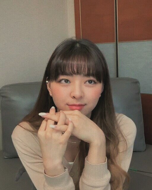 { ʏᴜɴᴀ ʙᴇɪɴɢ ɢɪʀʟꜰʀɪᴇɴᴅ ᴍᴀᴛᴇʀɪᴀʟᴀ ᴛʜʀᴇᴀᴅ }|   |  ||   |  ||   |  ✧✧  |   ✧