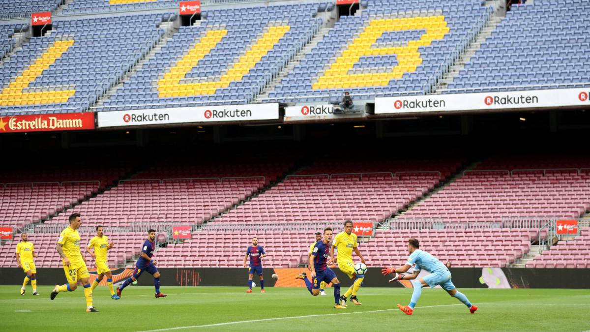 vialliure's tweet photo. 🔴 DIRECTE Hi ha una empresa catalana que, des de fa mesos, abans del coronavirus, està dissenyant un projecte per crear públic virtual pels estadis esportius. Conversem amb el CEO d'aquesta start-up anomenada @stredium, Josep Maria Monti

📻 https://t.co/jIMz4Nib1e https://t.co/xbngRtkxCy
