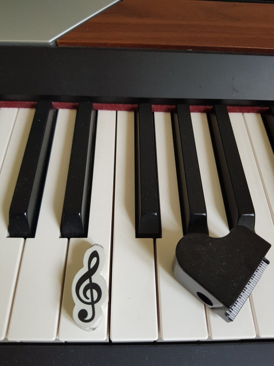 SaraNRadio's tweet photo. Coming up on @WinchRadio 94.7 FM, I find out how Jane has kept piano lessons going for her students in Winchester, over the internet.  And I get a piano lesson too!  Join me for my Sunday Social, 11am to 1pm today! https://t.co/UjJ64anjpY
