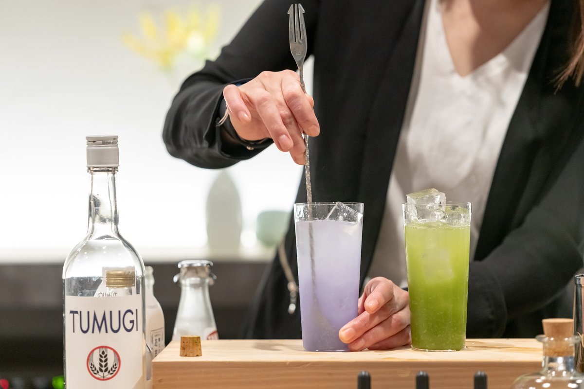 hotelzen_jp's tweet photo. Mix it up! The TAIAN bar/lounge takes pride in making great #cocktails. 🥂So go ahead and grab a #drink or two. 😏 

-

#hotelzentokyo #tokyo #japan #exploretokyo #capsulehotel  #tokyohotel #hoteldrinks #cocktailsintokyo 🍸🍹 https://t.co/E5lANVtXhJ