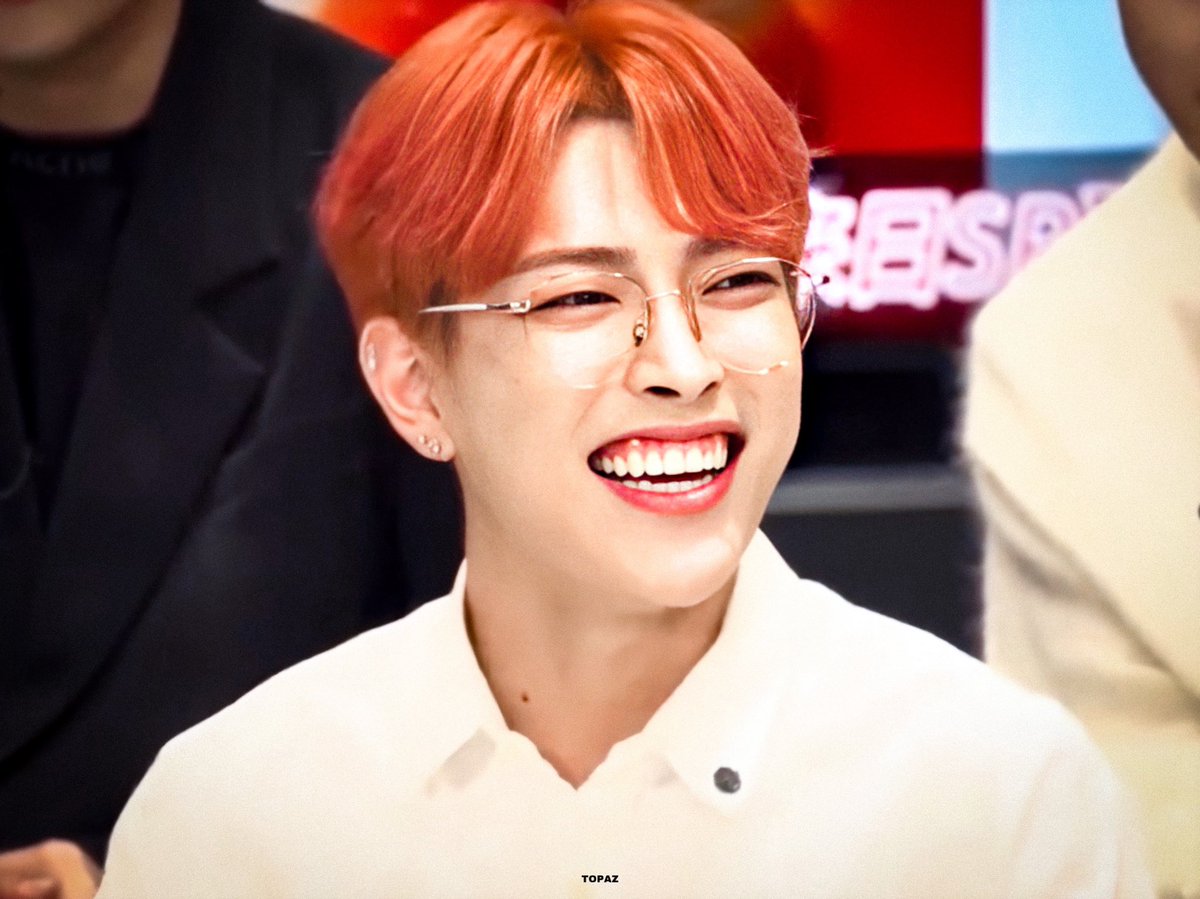 Topaz_981107's tweet photo. 190514

#ATEEZ #에이티즈 #홍중 #김홍중 #HONGJOONG https://t.co/W6ntAla6CF