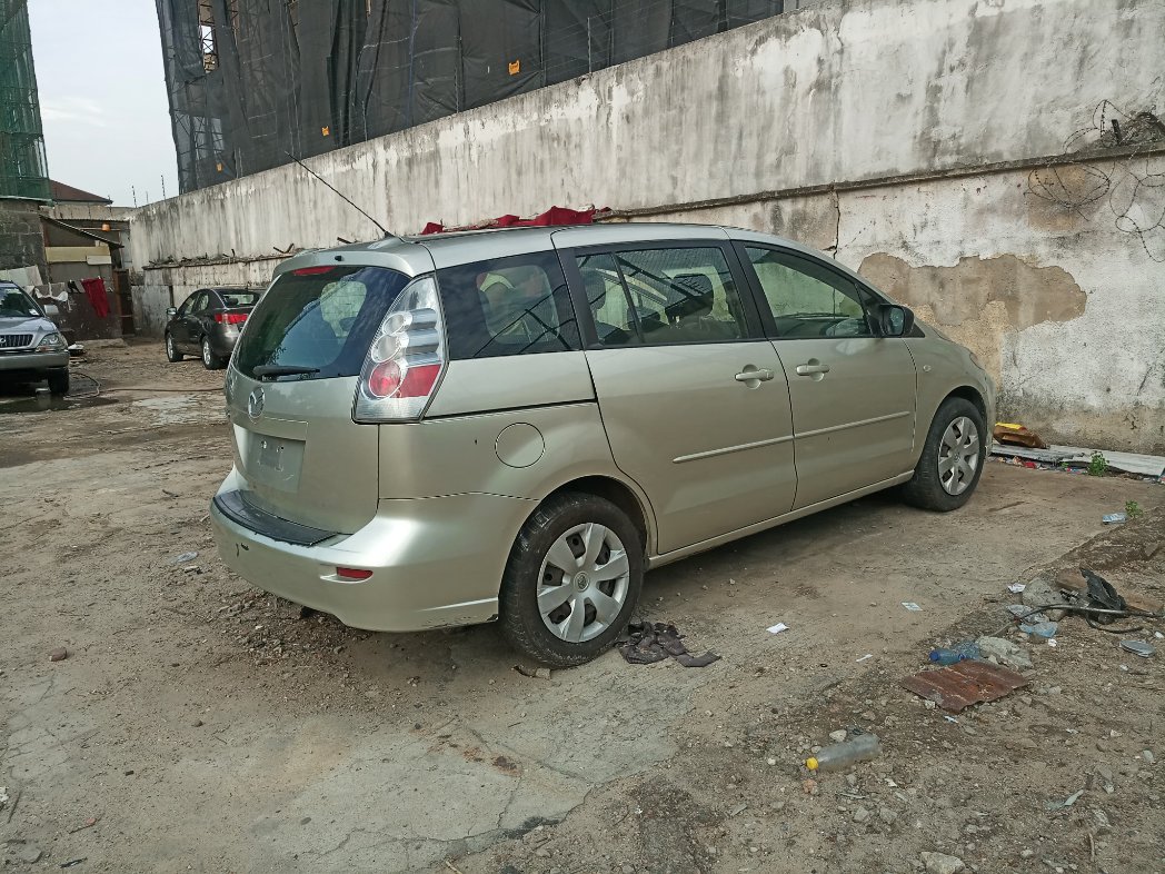 GadNickson's tweet photo. Mazda 5 2007 model 
Foreign used
Price:1.650m 
Location:Lagos
Call:08033677511 https://t.co/CL9pcVKA2O