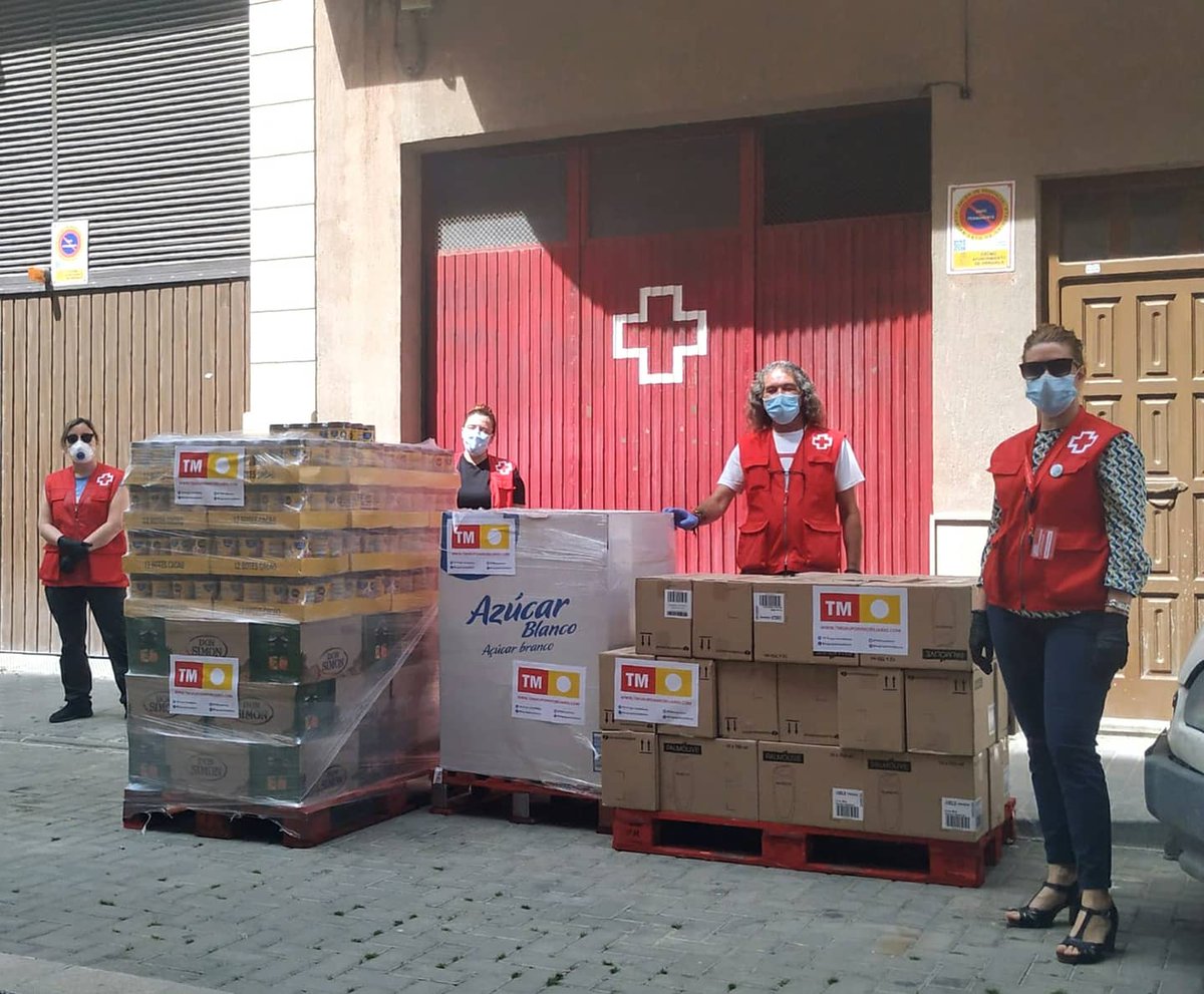 cr_orihuela's tweet image. Queremos dar las gracias a @TMGrupoInmo por la donación de más de 2000k de alimentos de primera necesidad para entregar a la población más vulnerable de Orihuela, costa y pedanías.
Gracias a estos grandes gestos podemos llegar mejor a más gente.
Muchissiissiimas #Gracias de #♥