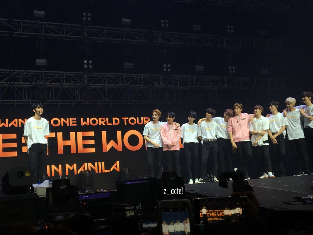 eychbgee's tweet photo. @happeehour @igotnnable my most memorable concert experience #WannaOne #Onetheworld #HappeeHour15DayChallenge #onetheworldonline โค๏ธ https://t.co/uNw1WsjeWe