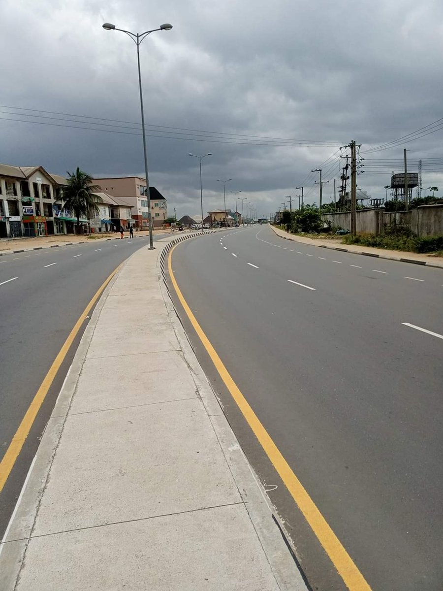 badboychokhmah's tweet photo. Day 4 of elelenwo port harcourt lock down, if u loose guard Governor Wike will come for you. #lockdownph https://t.co/05vQCTfOLm