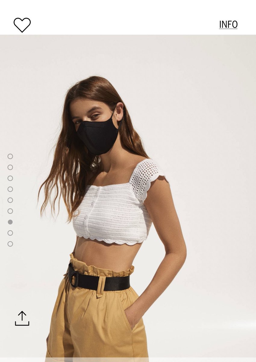 lavecinarubia's tweet photo. En la páginas de ropa de Inditex algunas modelos llevan ya mascarillas y me parece maravilloso para normalizar su uso ahora que es tan necesario.
Ojalá las saquen a juego con la ropa o con el bolso.

#llevarmascarillaesdeguapas https://t.co/T3G8Cf3r6j