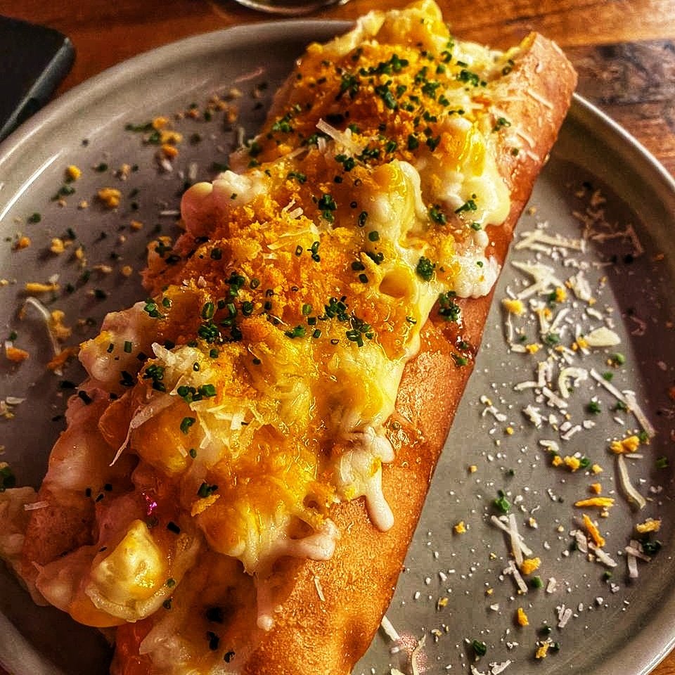 timesnowfoodie's tweet photo. Mac and Cheese bun🥖 by the famous #dirtybuns 👩🍳😋 @timesnowfoodie #bestbuns #mothersday
2h https://t.co/yCek43bVIP